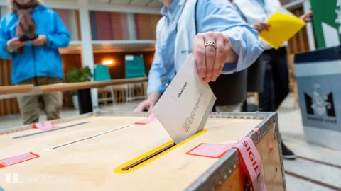 Sweden's General Election with a Narrow Lead for the Left Coalition