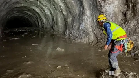نجات در دل زمین؛ امید به زنده ماندن کارگران در تونل‌های نپال