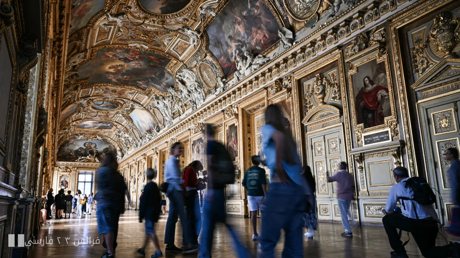 دستگیری دو آلمانی به دلیل اقدام تفریحی در موزه لوور