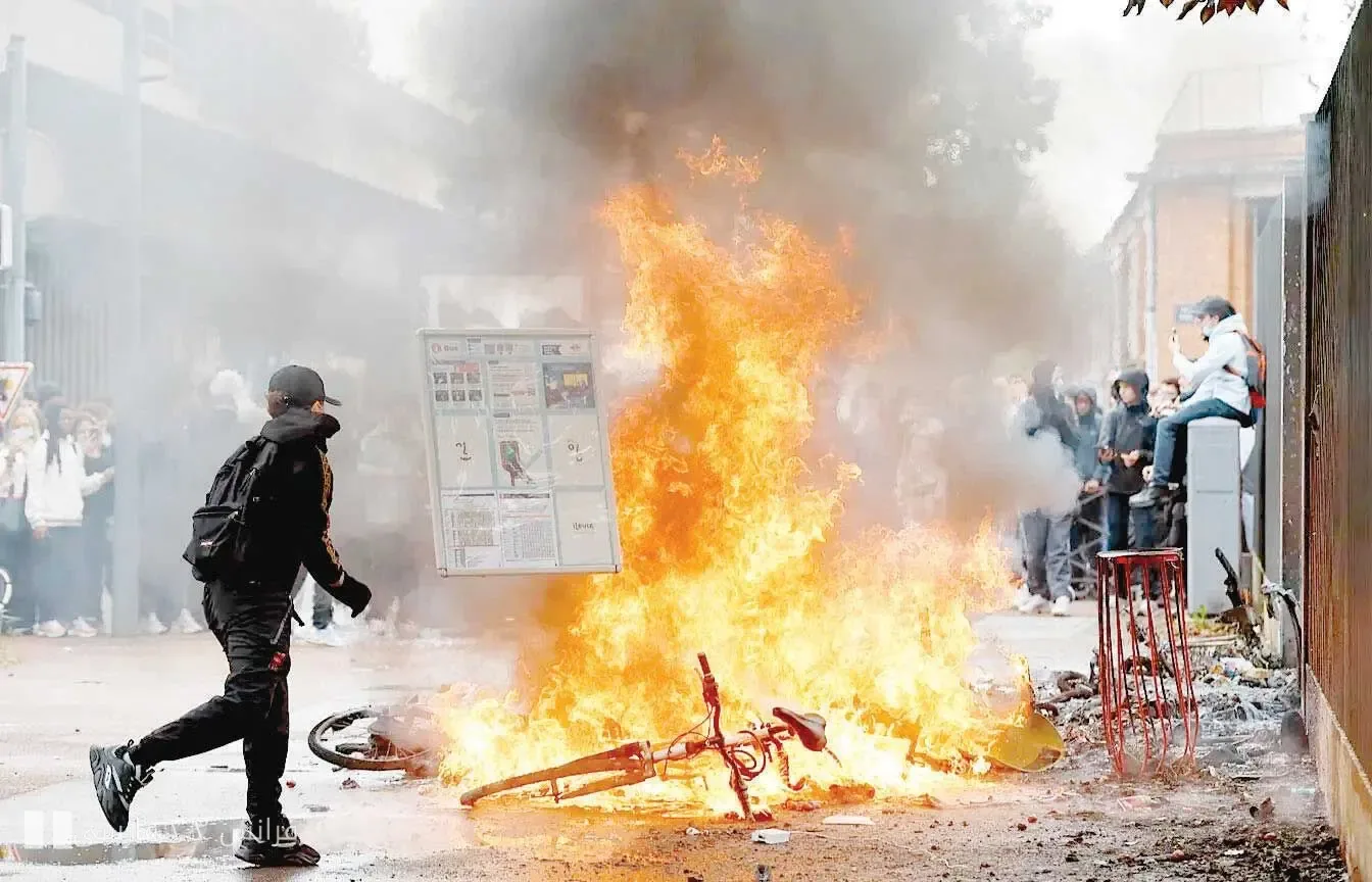 شورش دانشآموزان در فرانسه به بازداشت بیش از ۴۰۰ نفر انجامید