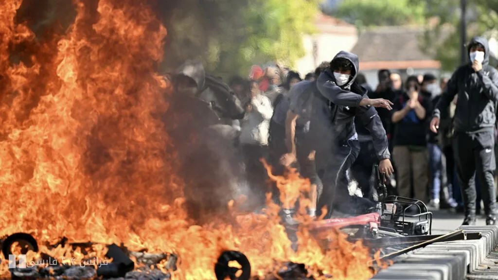 فرانسه ۴۰۰ مدرسه را به دلیل ناآرامی‌های دانشجویی تعطیل کرد